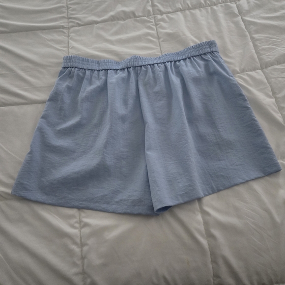 💚 2/$12 or 3/$17 PrettyGarden Light Blue Vest & Shorts Set - Picture 3 of 10